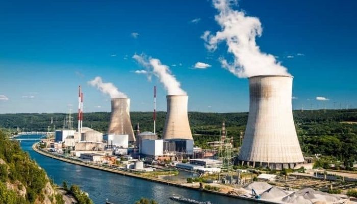 The Iran Nuclear Program: Technological Insights and Global Implications